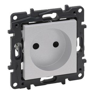 Купити Розетка Legrand Niloe Step 16A гвинтові клеми (Алюміній) у Львові, Києві, Дніпрі, Одесі, Харкові