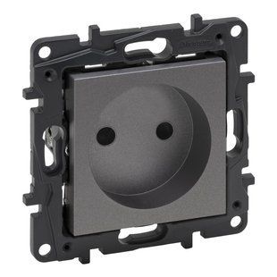 Купити Розетка Legrand Niloe Step 16A гвинтові клеми (Сталь) у Львові, Києві, Дніпрі, Одесі, Харкові