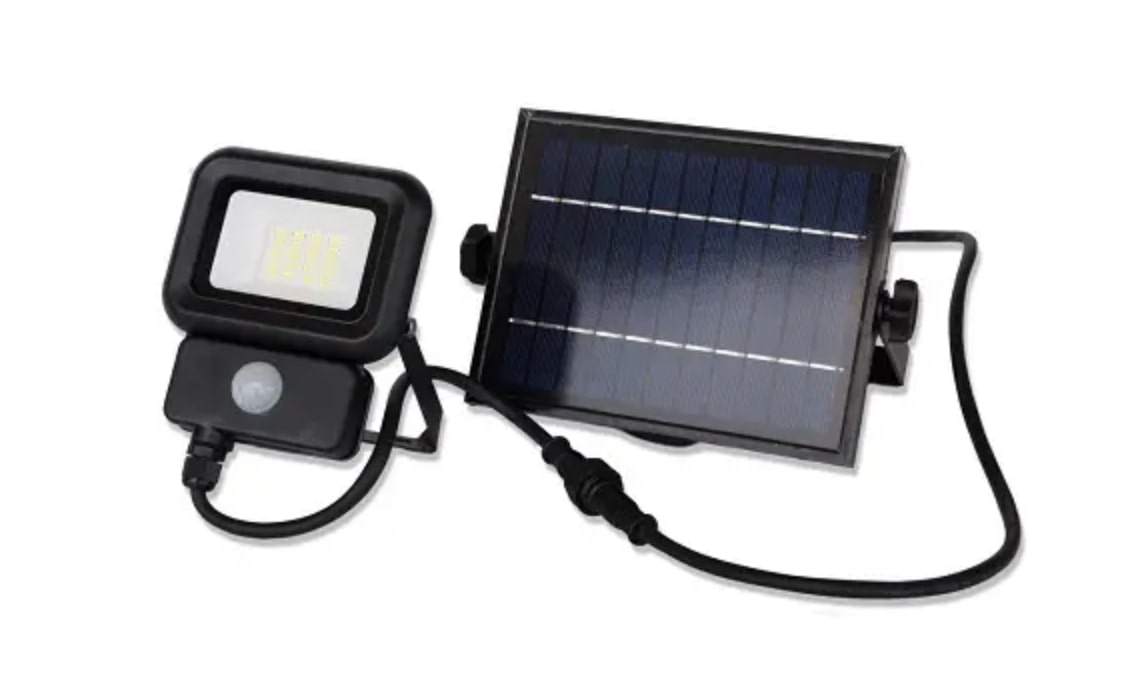 прожектор на солнечных батареях